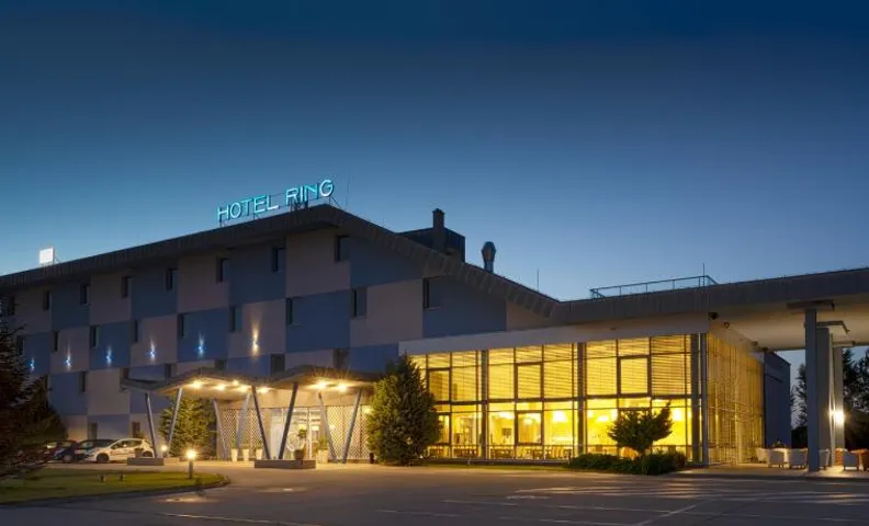 Hotel Ring