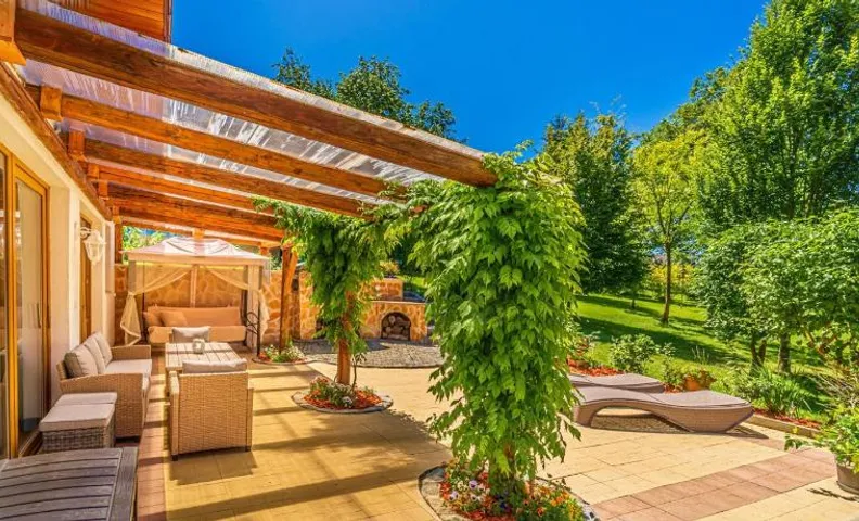 Bed and breakfast in the middle of nature