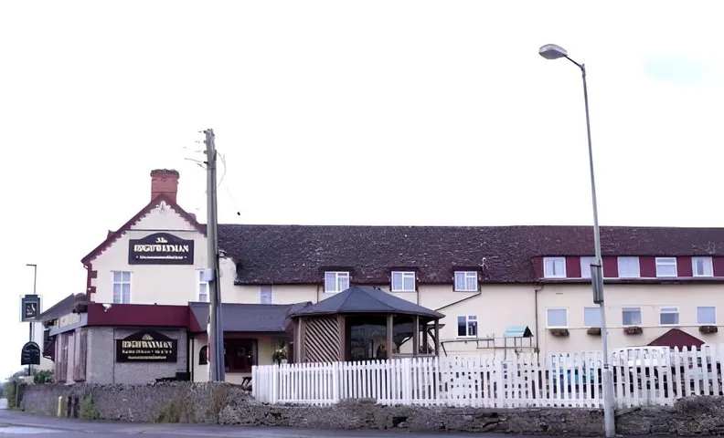The Highwayman Inn