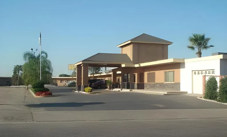 Village Inn