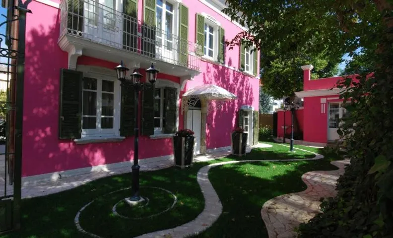 Malo Suites