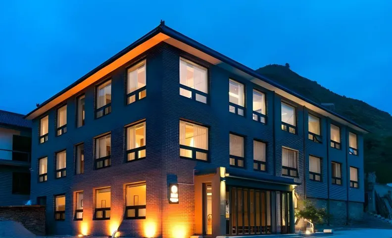 Floral Lux Hotel · Yunju Hotel in Mingzhai, Wutai Mountain