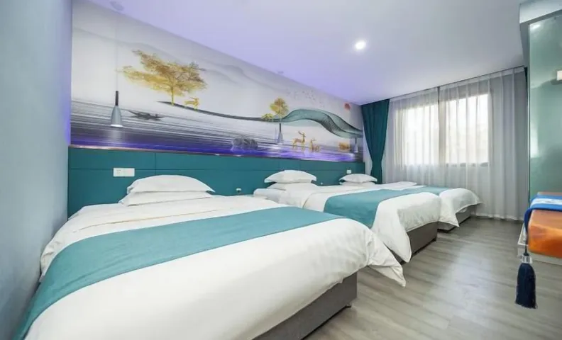 Yinlilai Business Hotel (Tianquan Hospital of Traditional Chinese Medicine Branch)
