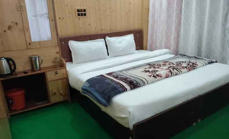 Kaas Home Stay