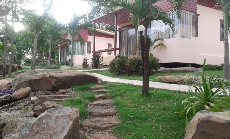 Raisubsomboon Resort