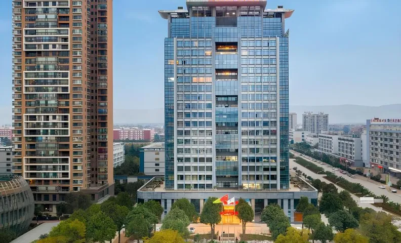 Vienna Hotel Yunnan Qujin High-Speed Railway Station Wuguan 1st Middle School