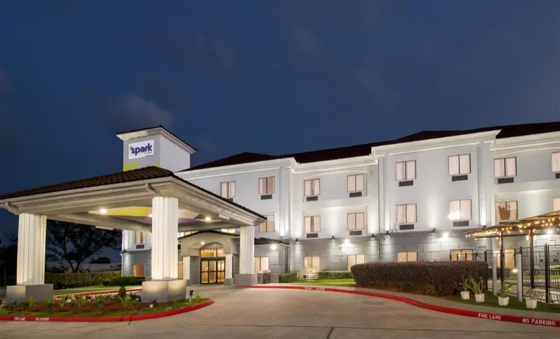 Spark by Hilton Houston Hobby Airport
