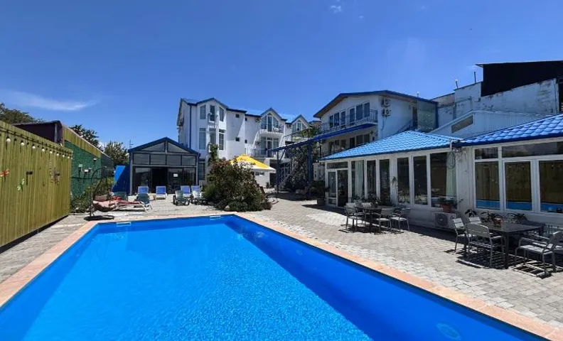 Laguna Boutique Hotel Bazaleti Lake