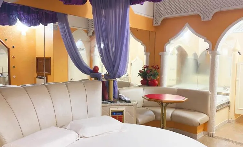 Baviera Motel by Drops