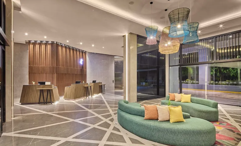 홀리데이 인 세부 시티 바이 IHG