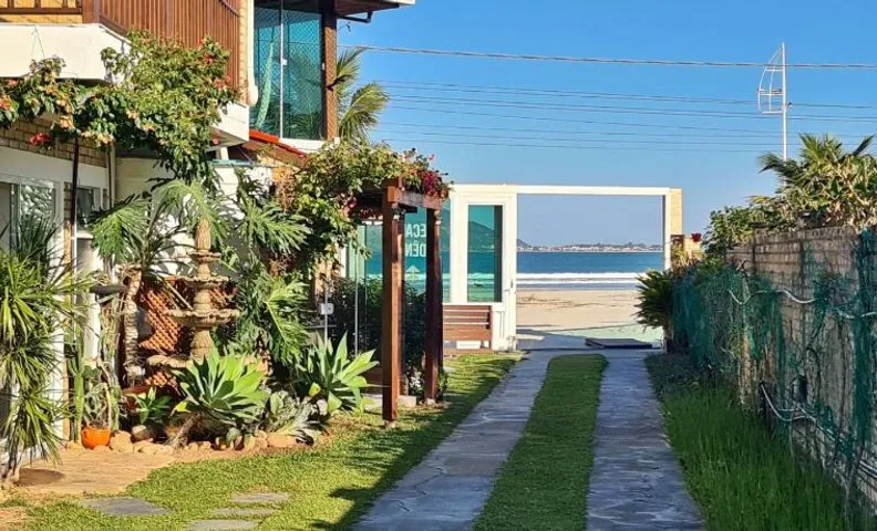 Pousada Recanto Edênico - à beira mar da Praia Ponta do Papagaio, Palhoça SC