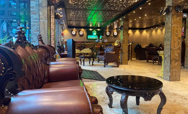 HYDERS PARK - THE LUXURY HOTEL
