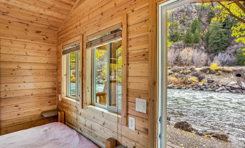 Glenwood Canyon Resort