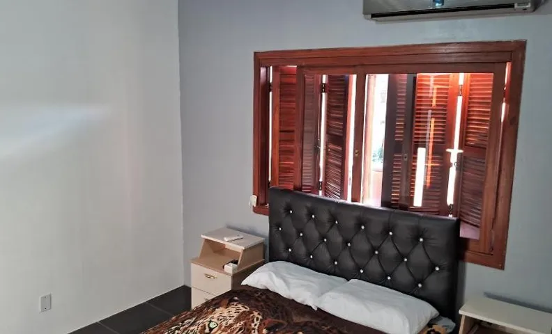 Hostel 5 km from Feevale and 1 km from Faixa 239