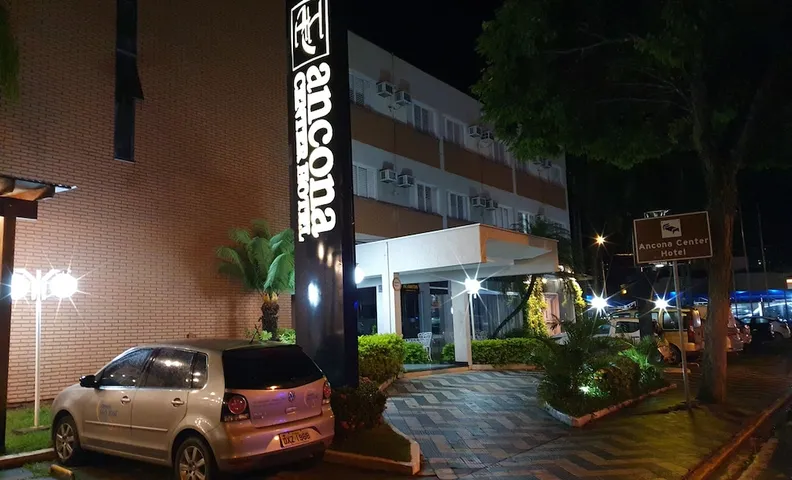안코나 센터 호텔