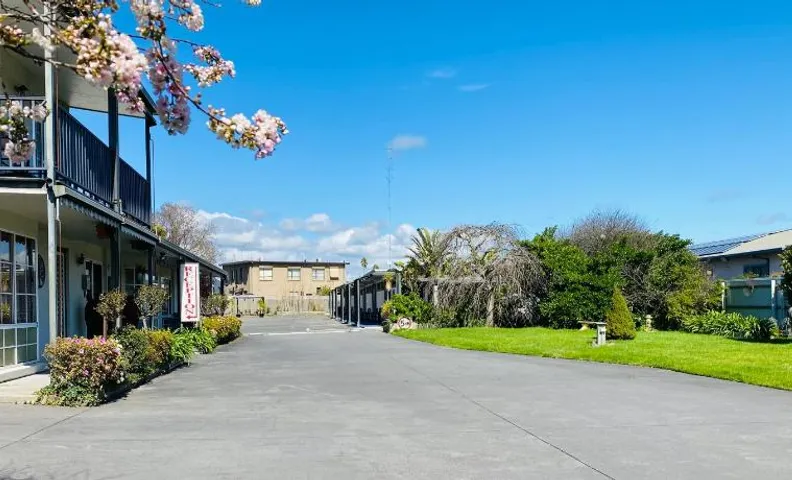Mid Valley Motel