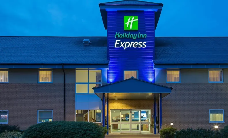 홀리데이 인 익스프레스 브레인트리 바이 IHG