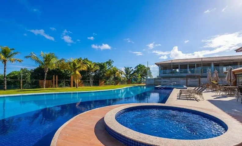 Casa em condo c piscina em Itacimirim IBV0013