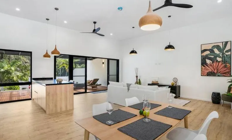 Tropical Kuranda Modern Retreat