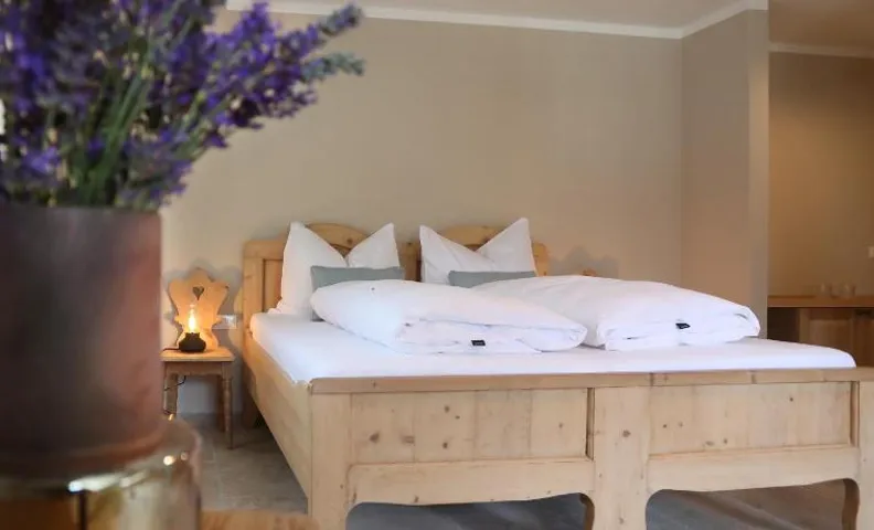 Gutshaus 1250 - Hotel mit Innenhof am Bach