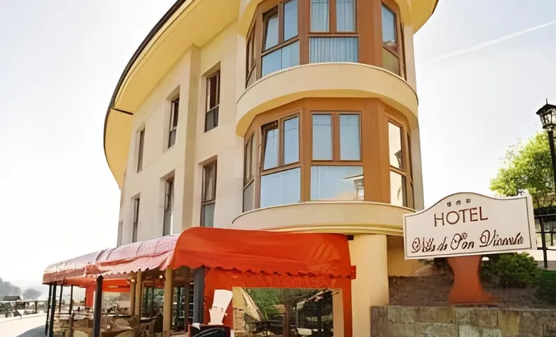 Hotel Faro de San Vicente