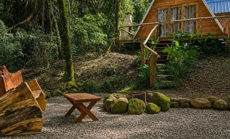 RECANTO DOS LAGOS - Cabana Araucária