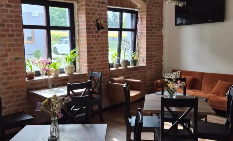 Turystyczna 9 apartamenty & cafe