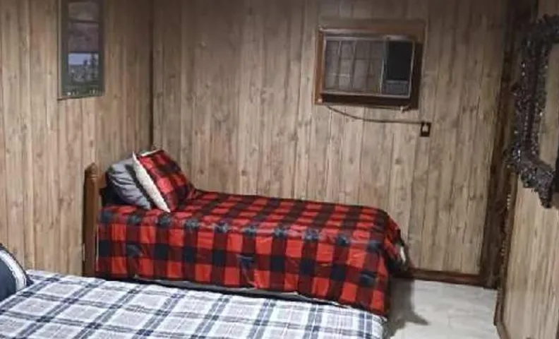 two story cabin at reelfoot