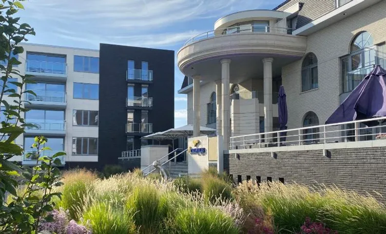 Hotel Acropolis " Op het sportiefste park van de kust "