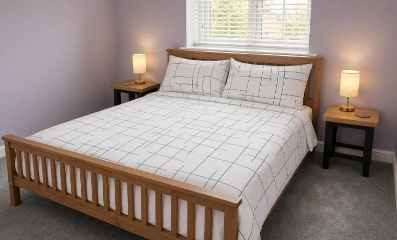 Double B&B Room in Southwater with Private Bathroom and Parking
