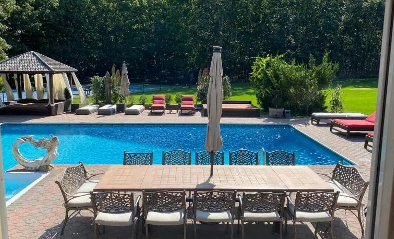Hamptons 9BD MEGA Compound w POOL TENNIS BBALL NIGHTCLUB