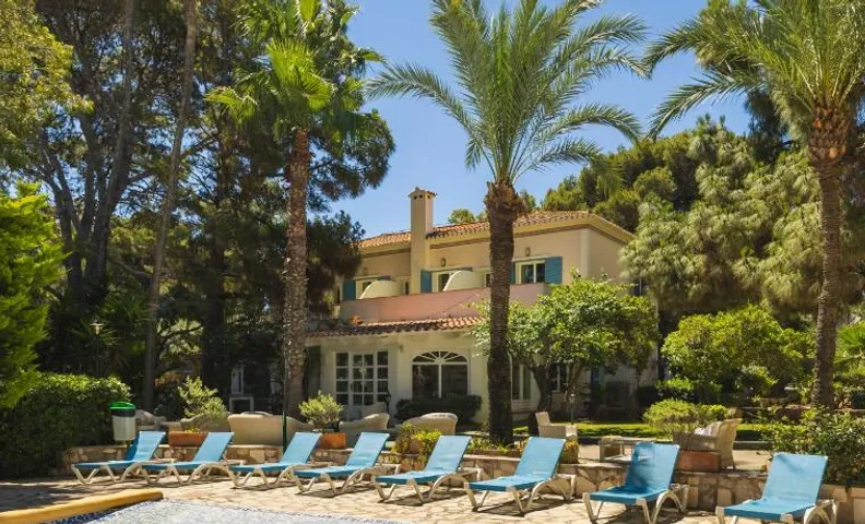 MR Hotelet de la Racona & Apartments