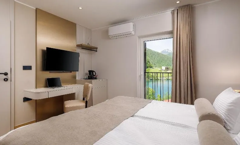Guest House Jezero