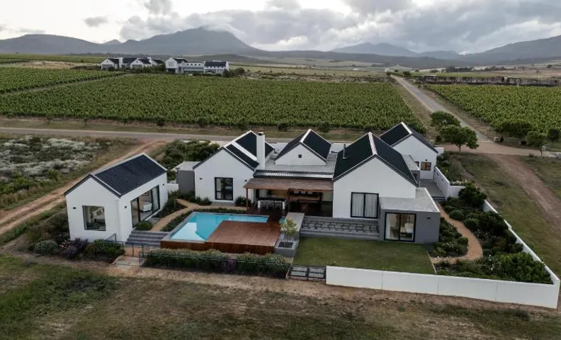 Benguela Cove - Utopia