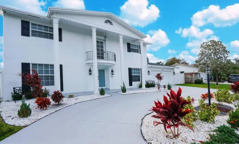 Newly Renovated Coconut Creek Home with Pool and Billiards