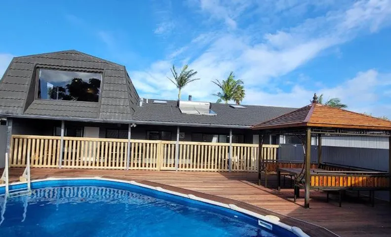Luxury Bay Vacation Home 5 Ensuites & Pool