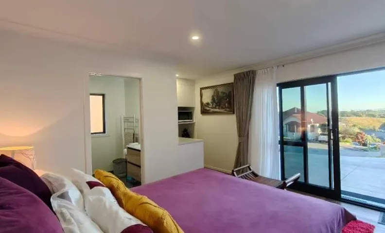 Private Cozy Sleepout with Free Parking & Self Check-in
