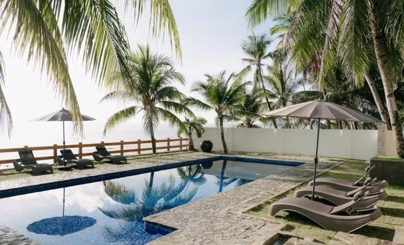 Reef Side Exclusive Beachfront House in Cebu