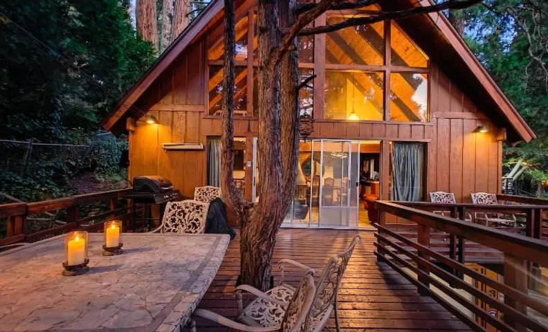 Retro Cabin | Lake Access + Near Village