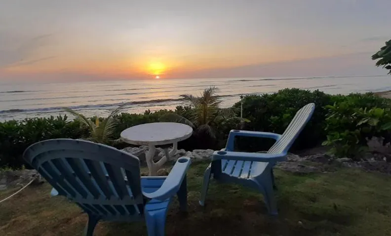 BlueWave Surf Stay