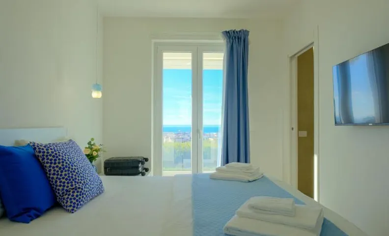 IRIS Rooms & Apartments