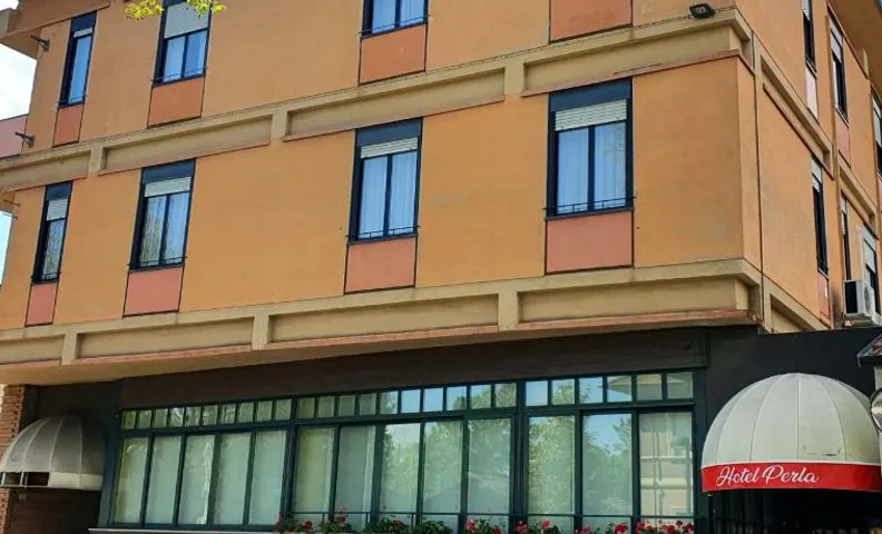 HOTEL PERLA