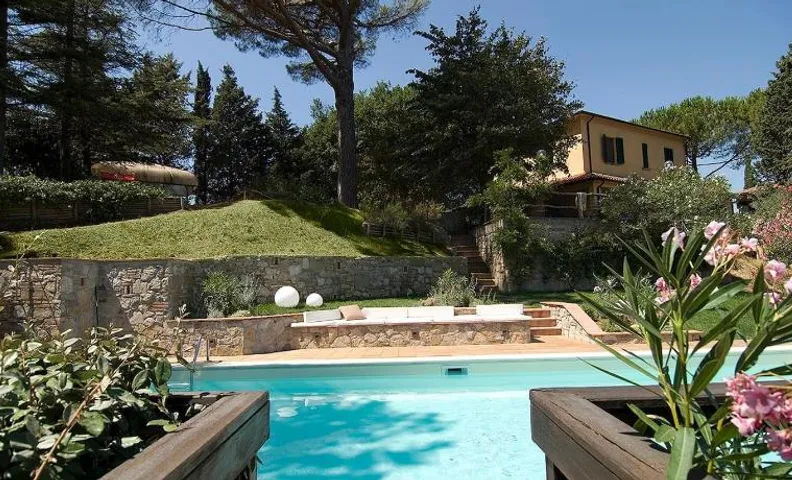 Stunning Country House overlooking Tuscany hills