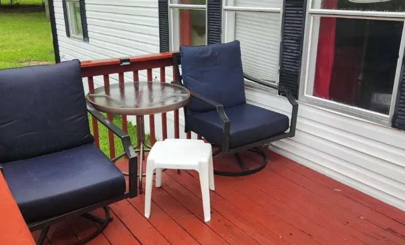 Spacious 2BR Retreat-10 minutes to the Beach! Pet Friendly!
