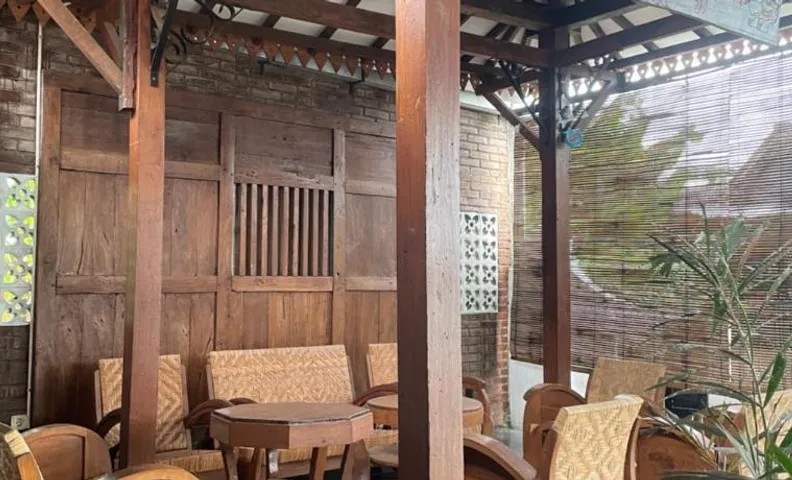 Destan's Hut Family Homestay