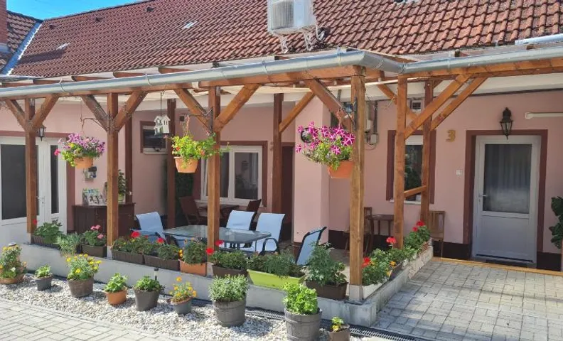 Pikoló Vendéglő és Vendégház