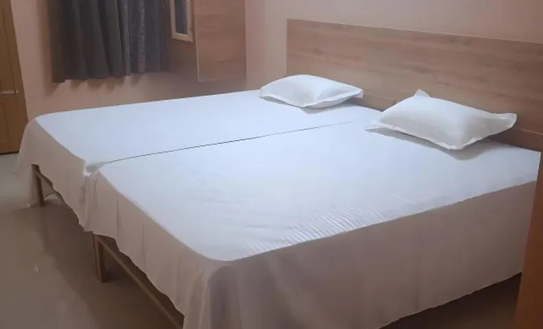 SKR Gusto Inn