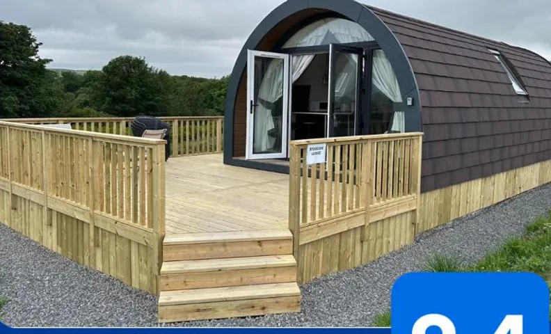 Byrnside Lodge & NEW HOT TUB