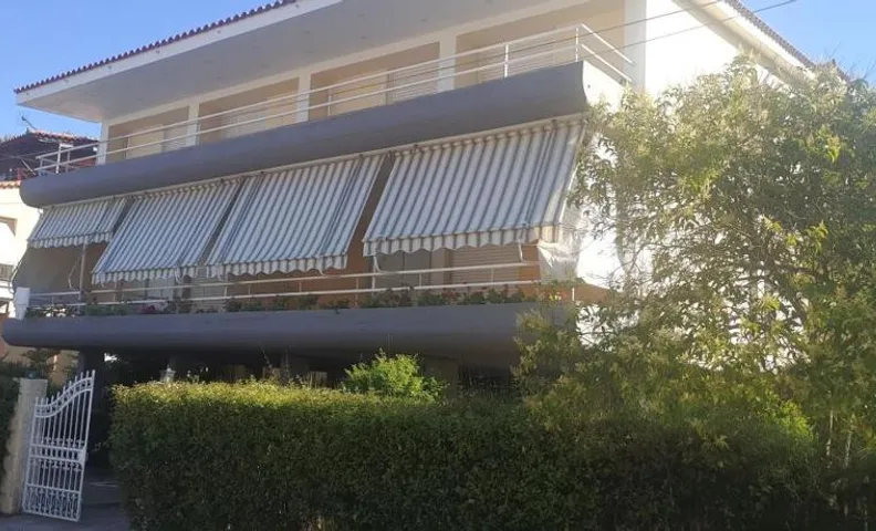 Nikos Apartments