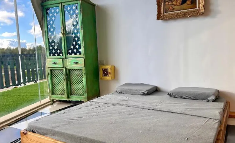 Heritage guesthouse and art gallery